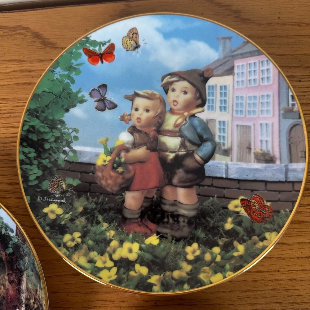 Hummel Little Companions Plate Set of 5 1992 Stormy Weather Surprise